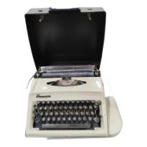 VINTAGE TYPEWRITER