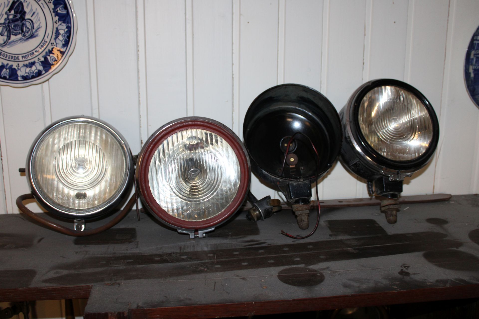 Four Bosch electric lamps, (4)