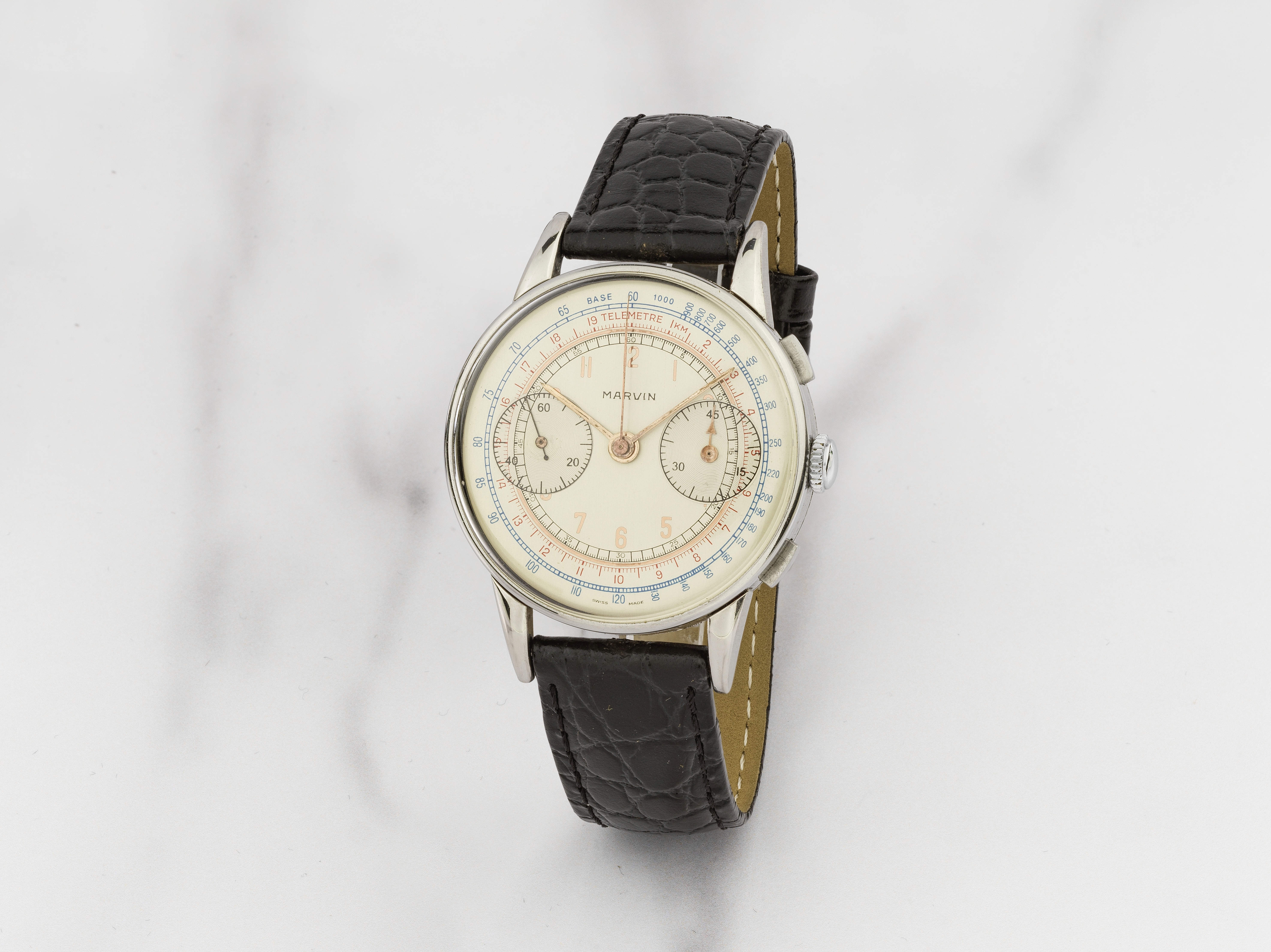 Marvin. Chronographe bracelet en acier mouvement m&#233;canique Marvin. A stainless steel manual...