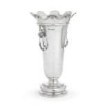 A silver two-handled vase Hawksworth Eyre & Co Ltd, Birmingham 1934