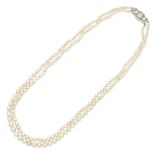 NATURAL PEARL NECKLACE,