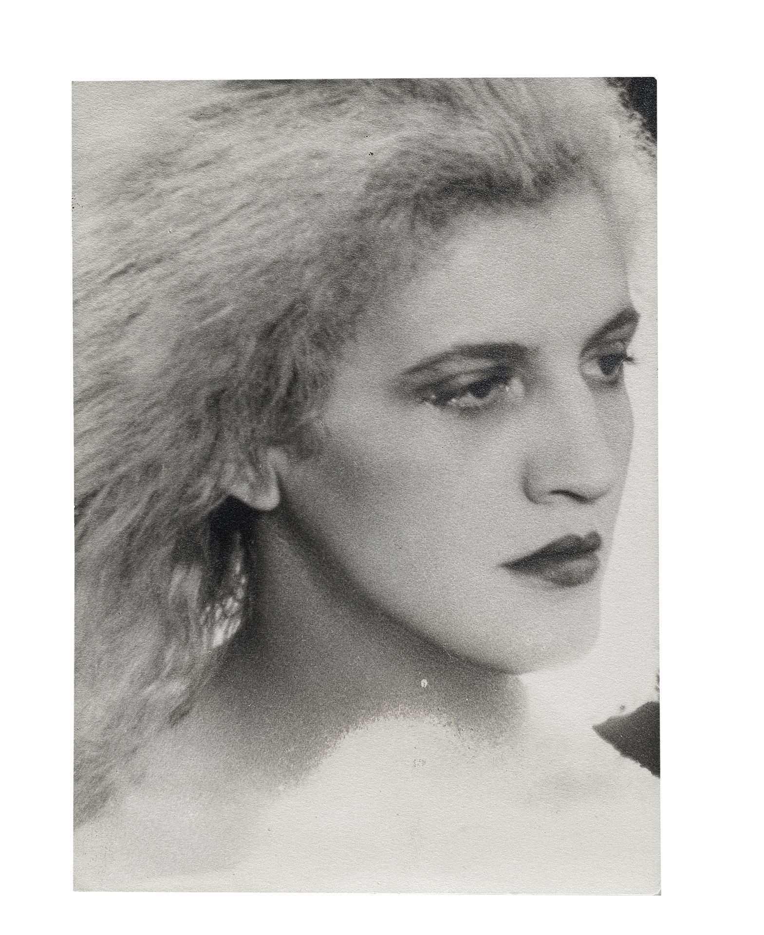 MAN RAY (1890-1976) Sans titre (Jacqueline Barsotti-Goddard)