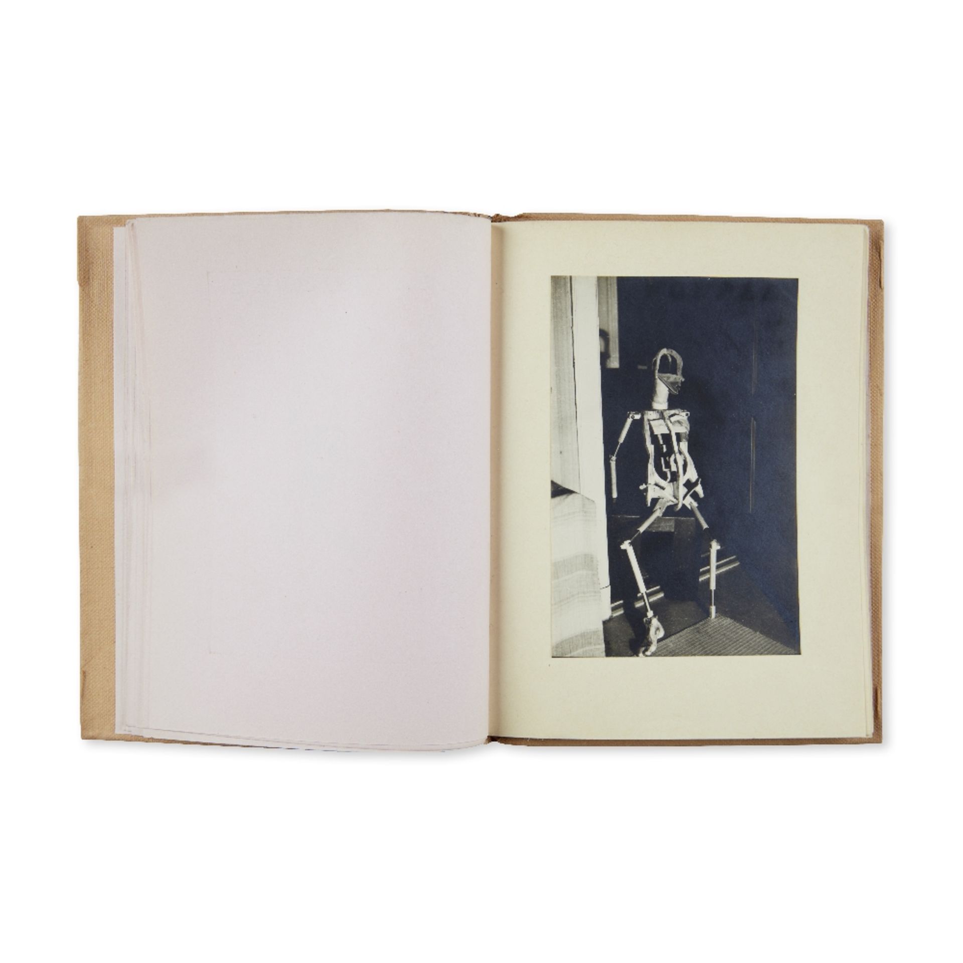 HANS BELLMER(1902-1975) LA POUP&#201;E. Paris, GLM, 1936, in-12, broch&#233;, couverture rempli&...