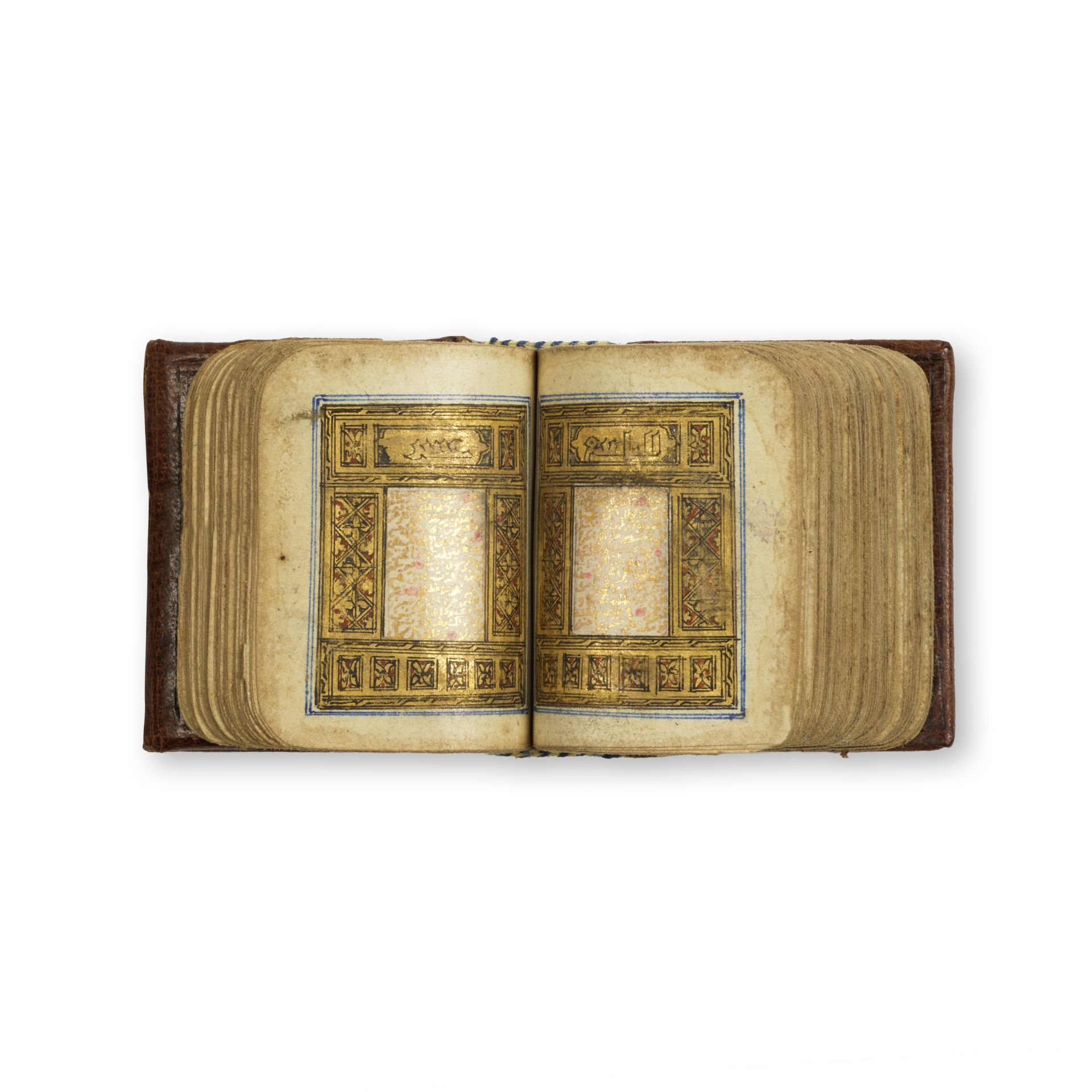 Coran miniature ancien, probablement Afrique du Nord XV-XVIe si&#232;cle An early miniature Qur'...