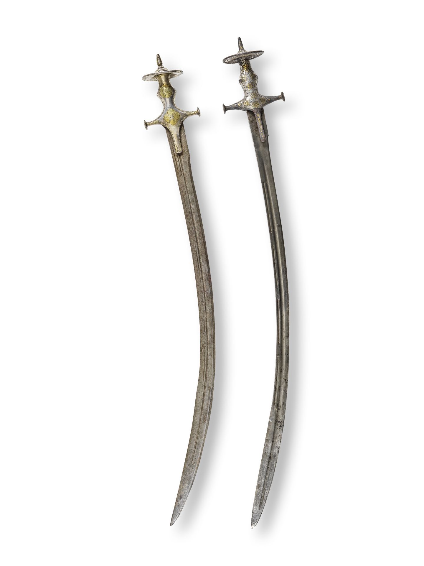 Deux &#233;p&#233;es en acier (tulwars), Inde XIXe si&#232;cle Two steel swords (tulwars), India...