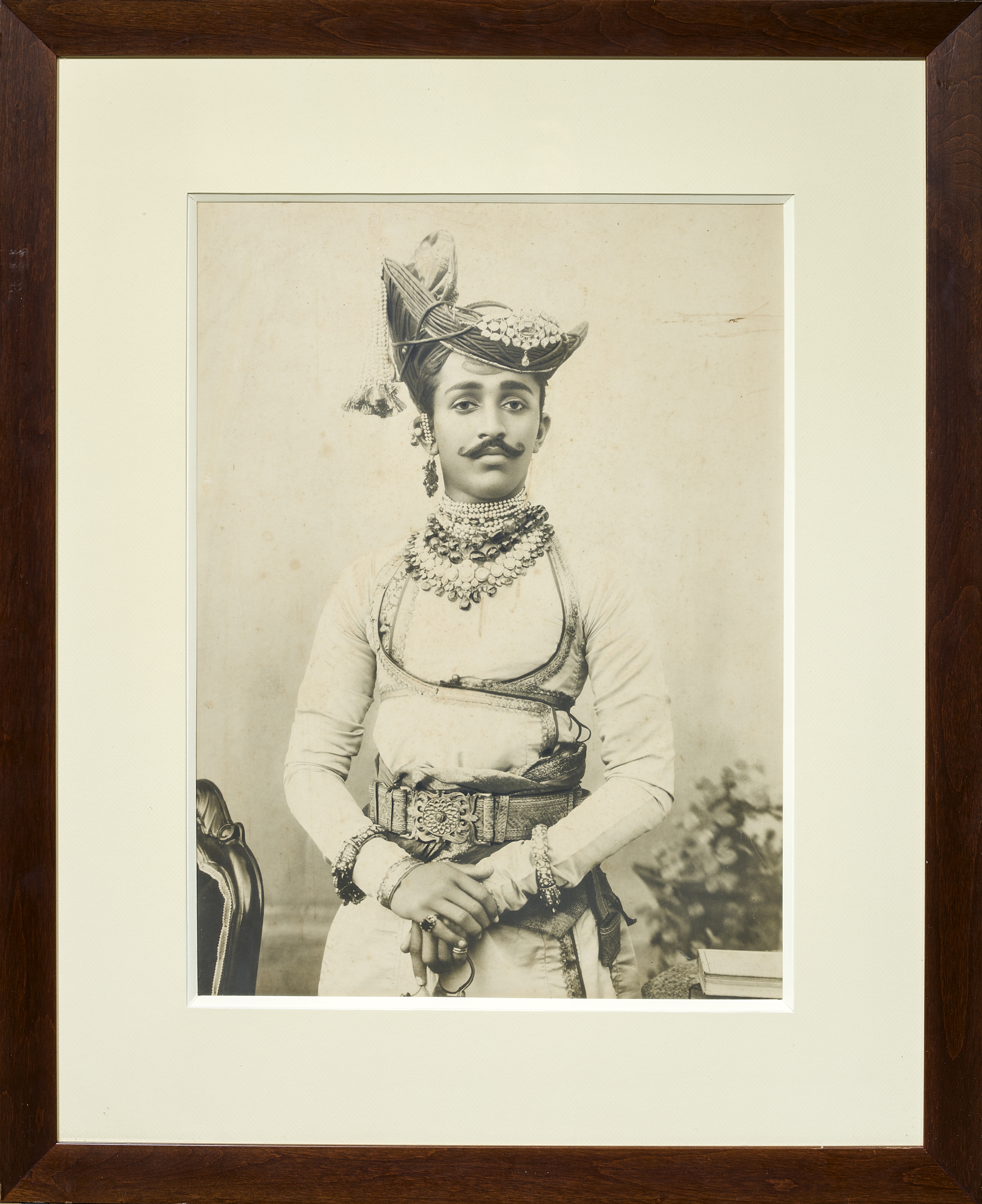 Portrait photographique du Maharaja Sir Shrimant Tukojirao Puar III, Maharajah du Dewas Senior, ...