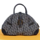 Christian DIOR, Collection Pr&#234;t &#224; Porter Printemps-Et&#233; 2001, Sac 'Double Saddle B...