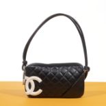 CHANEL, Collection Pr&#234;t &#224; Porter 2004-2005, Sac 'Cambon'. Directeur artistique: Karl ...