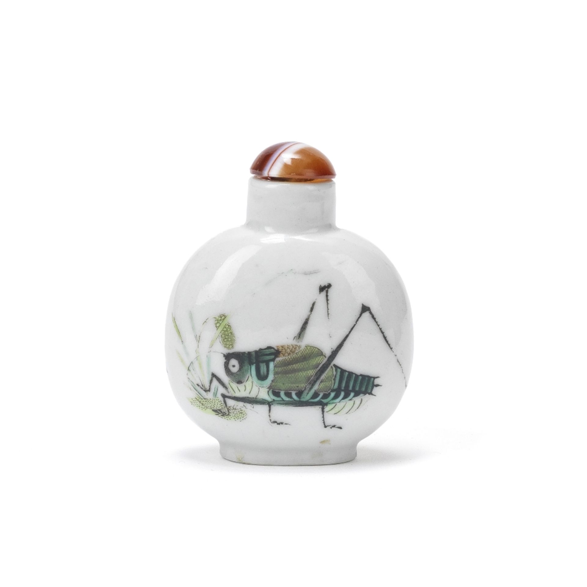 A PORCELAIN 'KATYDID' SNUFF BOTTLE Daoguang four-character mark and of the period (2)