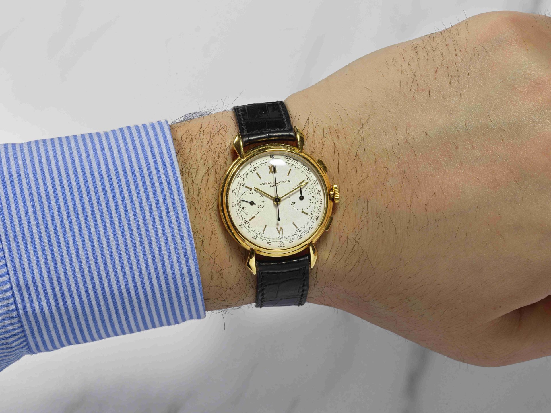 Vacheron & Constantin. Beau chronographe bracelet en or jaune 18K (750) mouvement m&#233;canique...