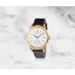 Patek Philippe. Montre bracelet en or jaune 18K (750) avec anses cornes de vache mouvement m&#23...