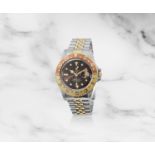 Rolex. Montre bracelet en or jaune 18K (750) et acier avec date, 2nd fuseau horaire et cadran 'n...