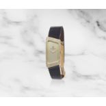 Vacheron & Constantin. Montre bracelet de dame asym&#233;trique en or jaune 18K (750) sertie de ...