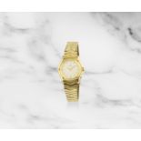 Ebel. Montre bracelet de dame en or jaune 18K (750) sertie de diamants mouvement quartz Ebel. A ...