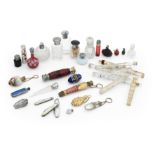 A COLLECTION OF SCENT BOTTLES AND OBJECTS OF VERTU 19th/20th Century (qty)