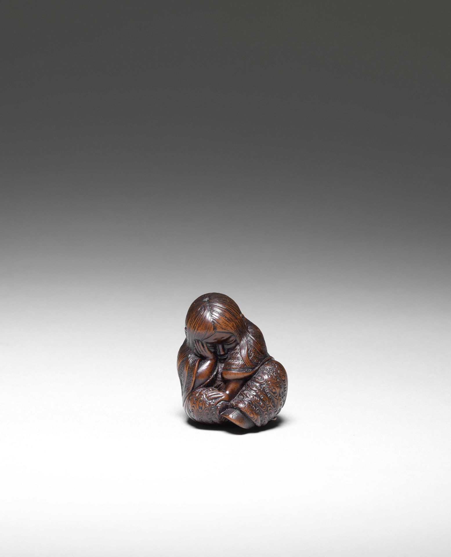 NETSUKE EN BOIS REPR&#201;SENTANT UN SHOJO ENDORMI Par Ikkan, Nagoya, XIXe si&#232;cle