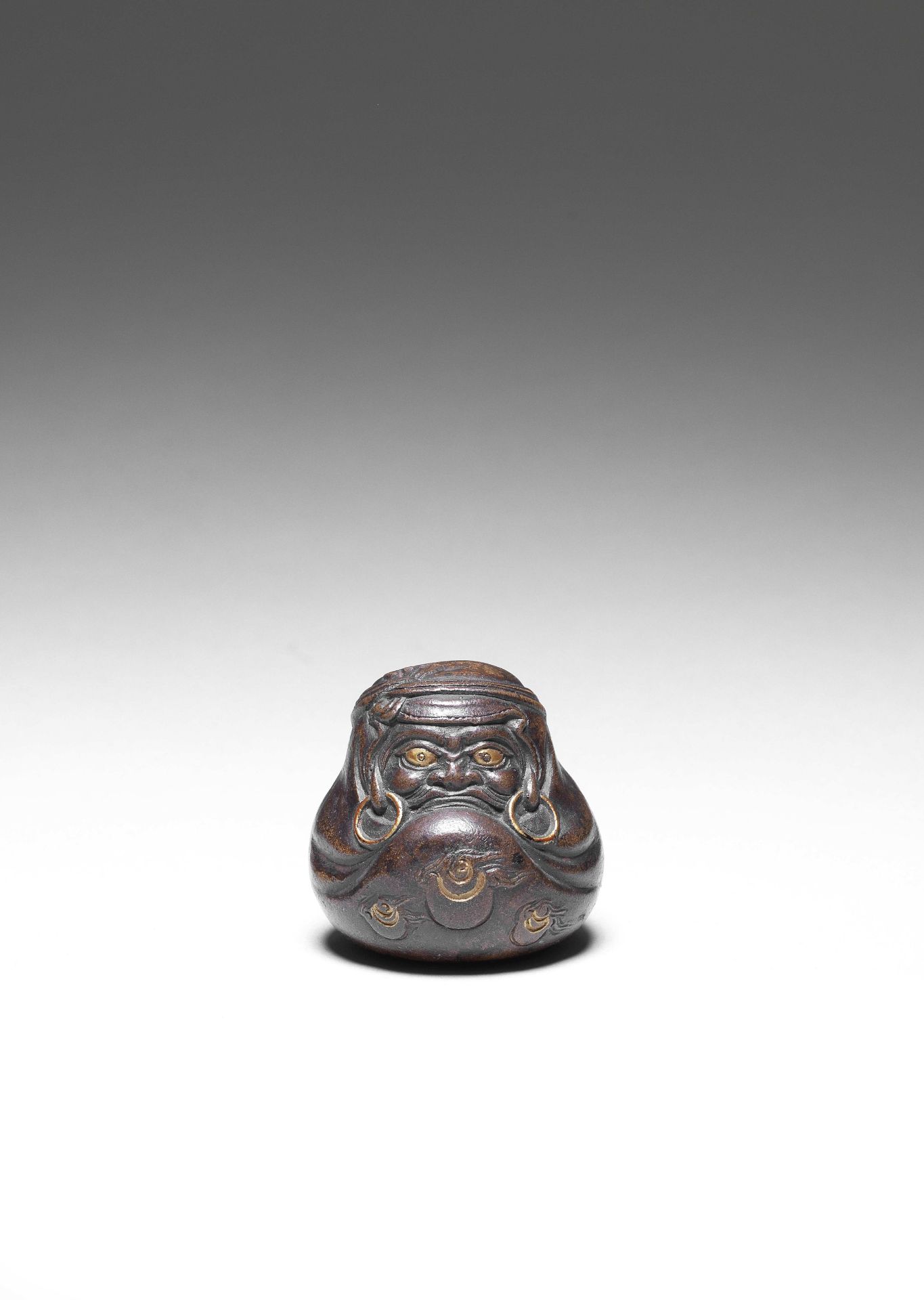 NETSUKE EN BOIS REPR&#201;SENTANT UNE POUP&#201;E DARUMA XIXe si&#232;cle