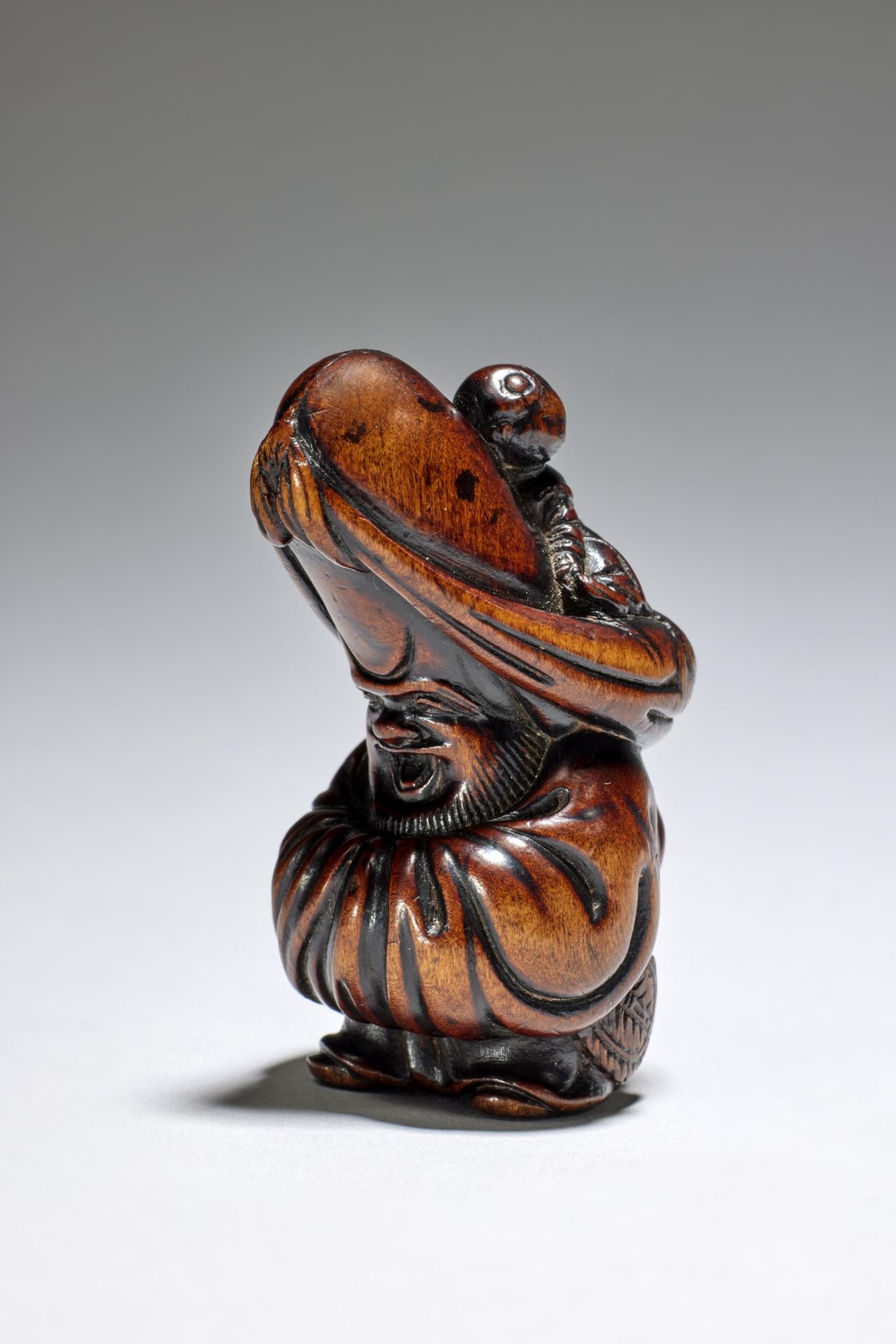 NETSUKE EN BOIS REPR&#201;SENTANT FUKUROKUJU Par Tsuji, fin du XVIIIe si&#232;cle