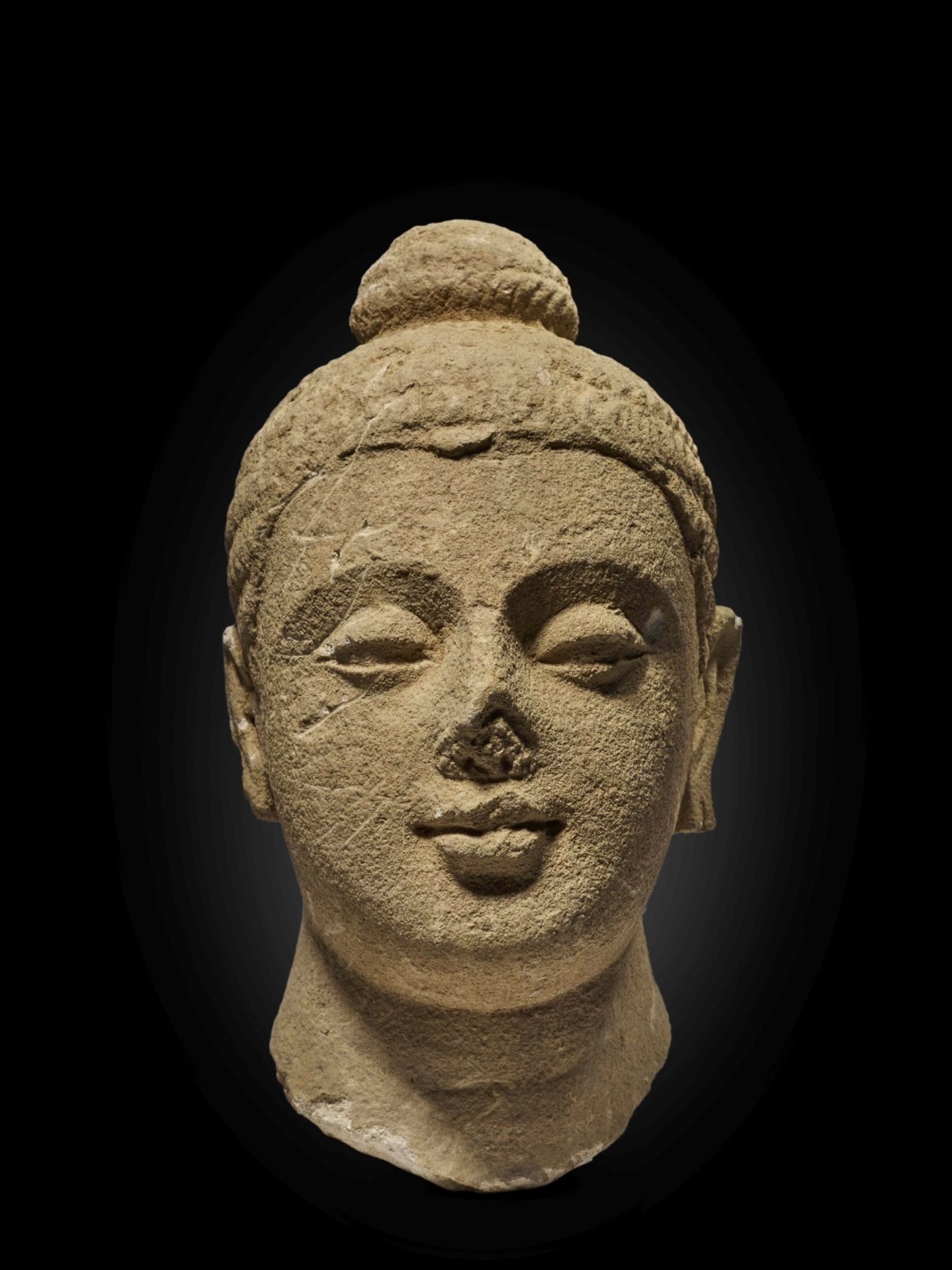 T&#202;TE DE BOUDDHA EN STUC ANCIENNE R&#201;GION DU GANDHARA, IVE/VE SI&#200;CLE