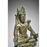 STATUETTE D'AVALOKITESHVARA EN ALLIAGE DE CUIVRE VALL&#201;E DE SWAT, VIIE/VIIIE SI&#200;CLE