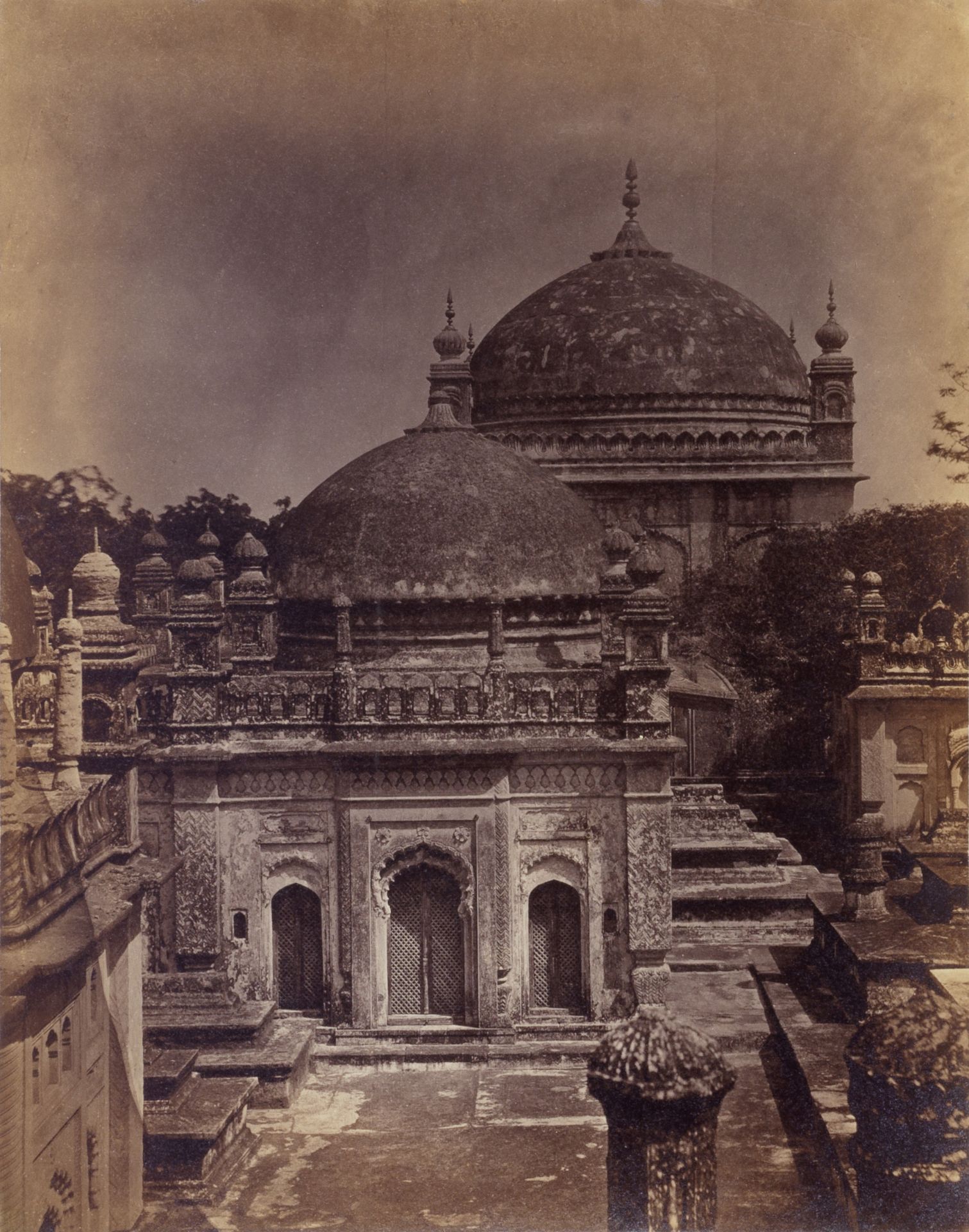 DELHI, AGRA, AJMER, CHENNAI, PUNE, ETC. - PHOTOGRAPHY A collection of approximately 90 nineteent...