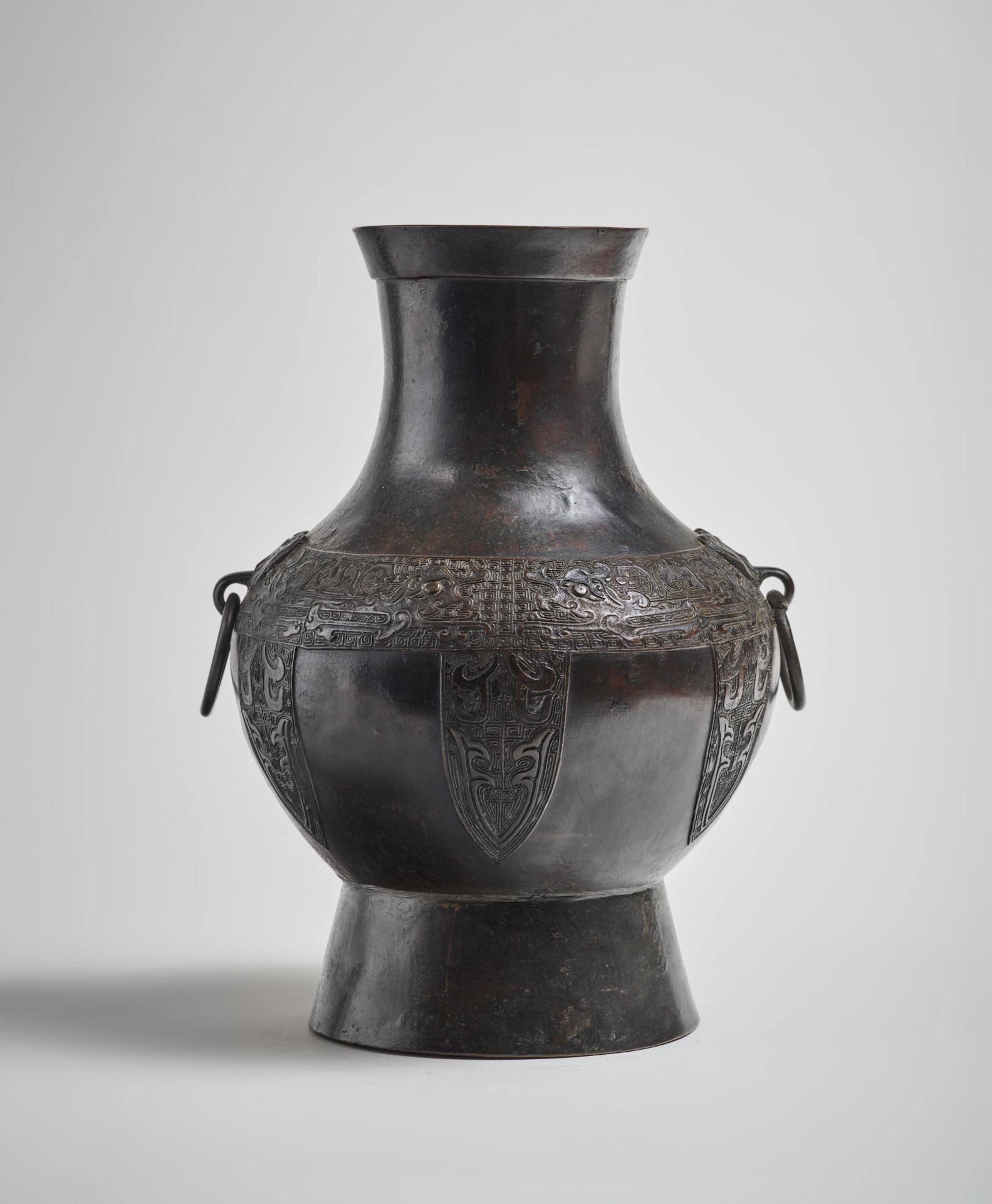 VASE ARCHAISANT EN BRONZE, HU XVIIe si&#232;cle