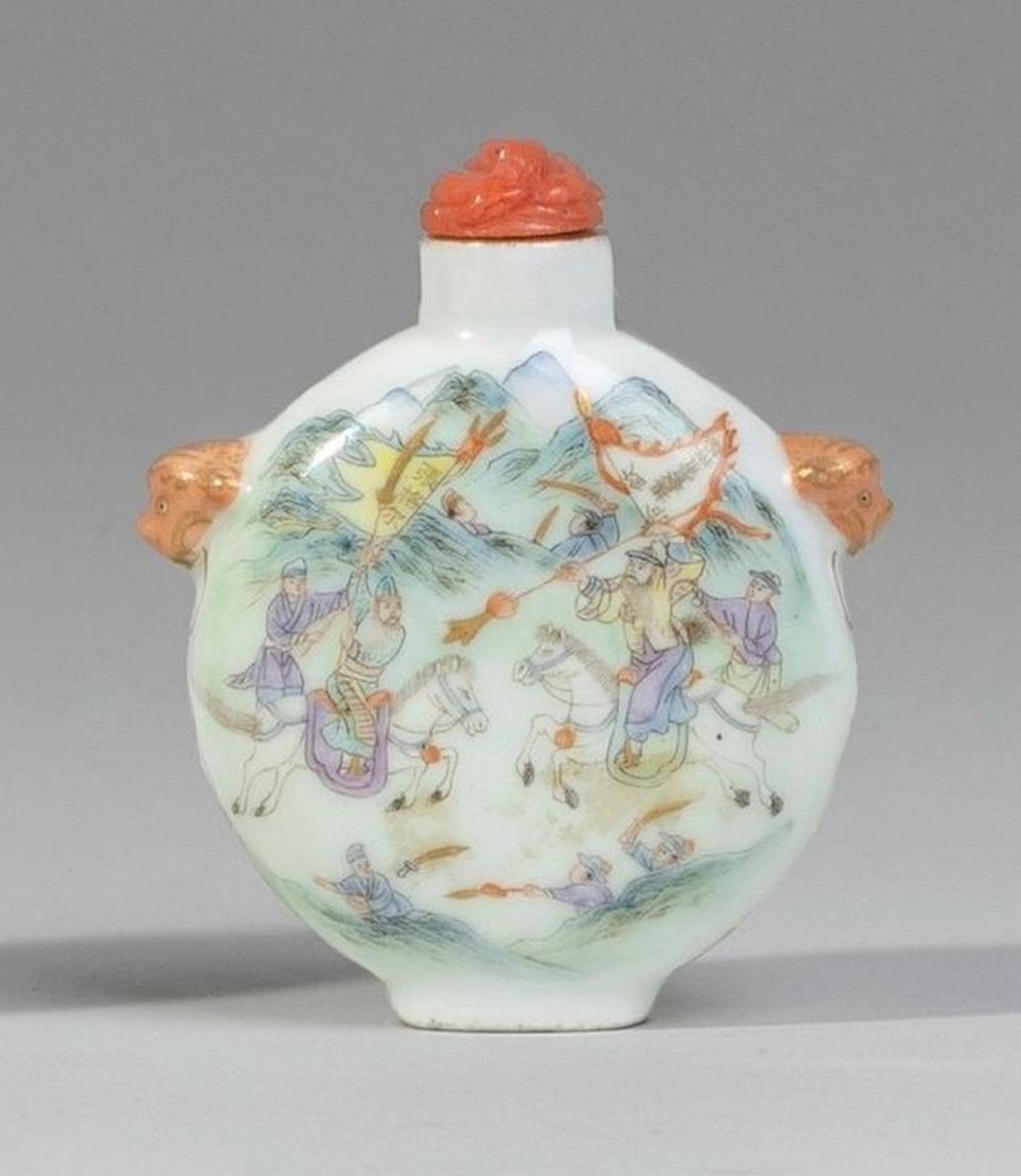 TABATI&#200;RE EN PORCELAINE DE LA FAMILLE ROSE Marque Yongle Tang, Jingdezhen, 1800-1880 (2)