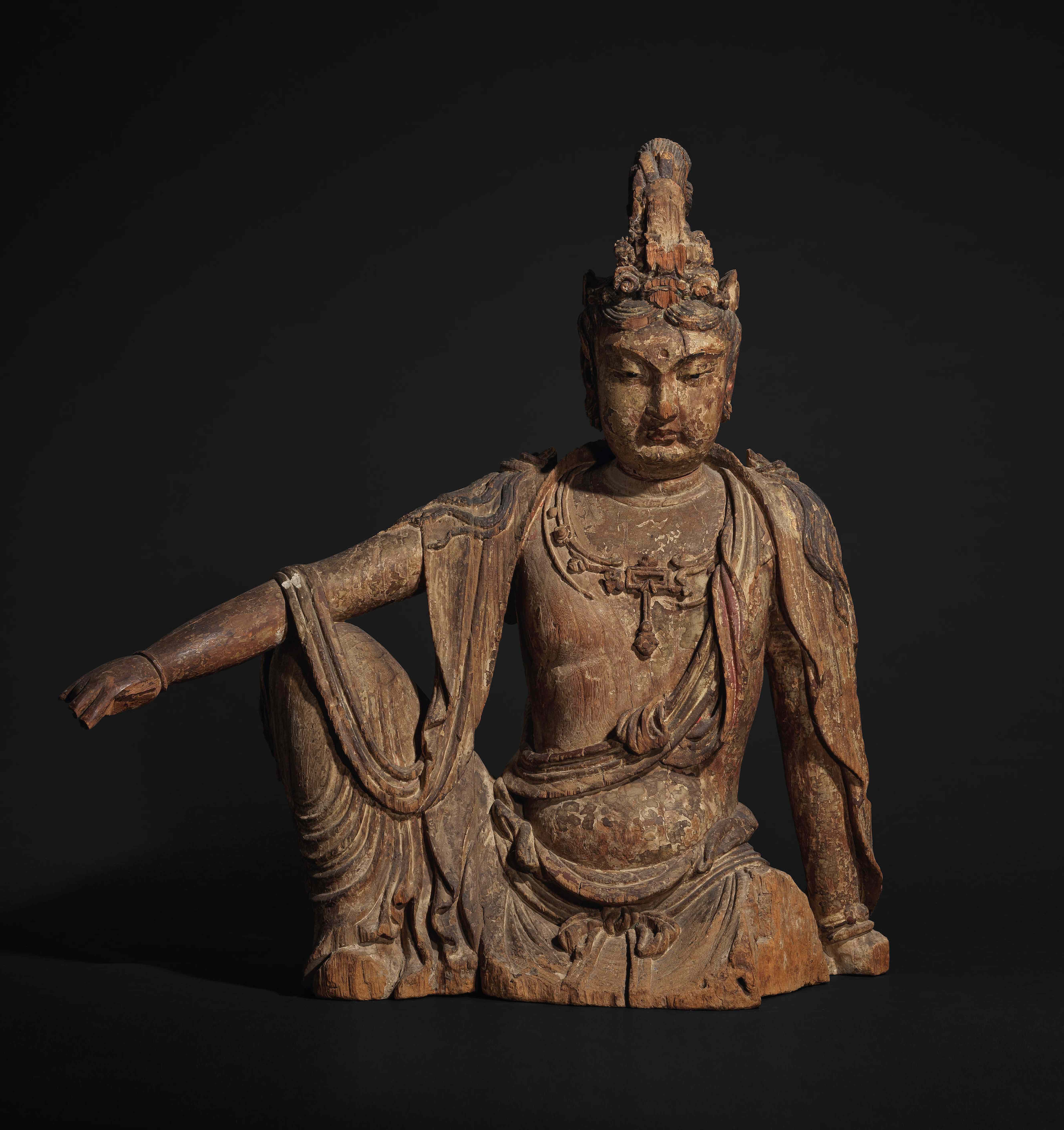 A MAGNIFICENT AND VERY RARE LARGE WOOD FIGURE OF THE BODHISATTVA GUANYIN IN WATER MOON FORMJin