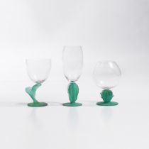 HILTON MCCONNICO & DAUM Suite de 12 verres &#224; eau, 10 verres &#224; vin et 4 verres &#224; ...