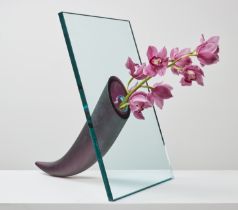 PHILIPPE STARCK (N&#233; en 1949) Vase &#171; Une &#233;tranget&#233; sous un mur &#187;Cr&#233;...