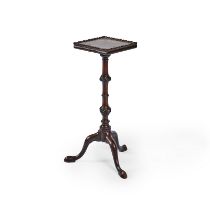 Table &#224; th&#233; en acajou George III. Angleterre vers 1760