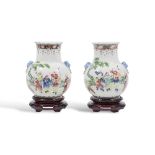 Paire de vases pansus en porcelaine de Chine, XIXe si&#232;cle