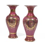 Paire de vases en opaline rose et or. vers 1840