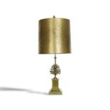 MAISON CHARLES (attribu&#233;e &#224;). Lampe Pomme de pin Le f&#251;t en bronze dor&#233; en fr...