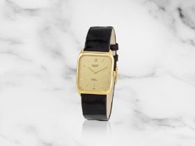 Rolex. A rectangular 18K gold manual wind wristwatch Rolex. Montre bracelet rectangulaire en or ...