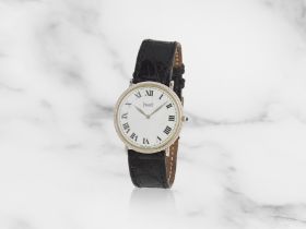 Piaget. An 18K white gold manual wind wristwatch Piaget. Montre bracelet en or blanc 18K (750) m...