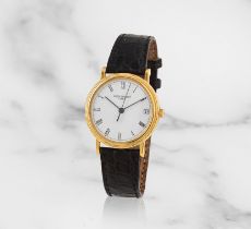 Patek Philippe. An 18K gold automatic calendar wristwatch Patek Philippe. Montre bracelet en or ...