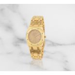 Audemars Piguet. A lady's 18K gold quartz bracelet watch Audemars Piguet. Montre bracelet de dam...