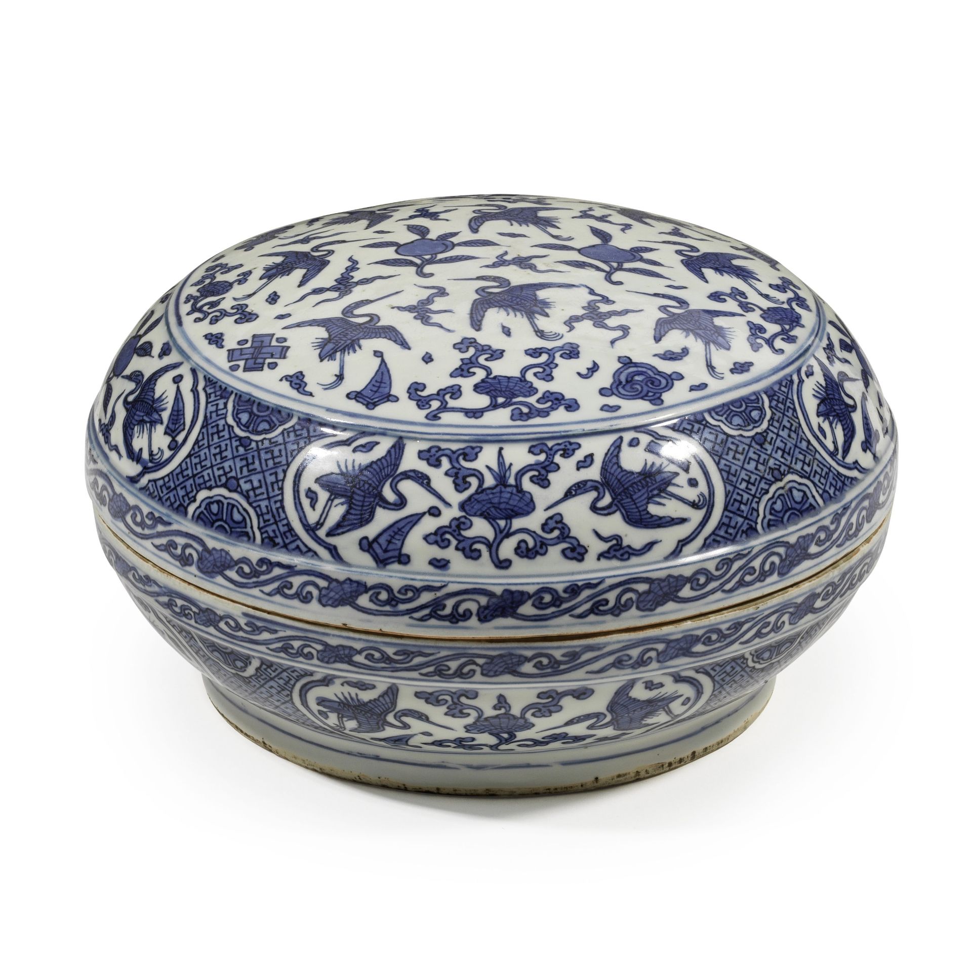 GRANDE BO&#206;TE COUVERTE EN PORCELAINE BLEU BLANC Marque et &#233;poque Wanli (1573-1620) (2)