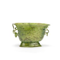 A MUGHAL-STYLE GREEN JADE POURING VESSEL, YI 19th Century