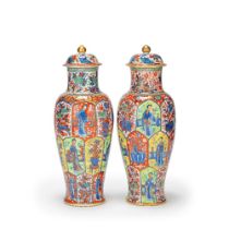 A PAIR OF CLOBBERED BLUE AND WHITE VASES AND COVERS Kangxi (4)