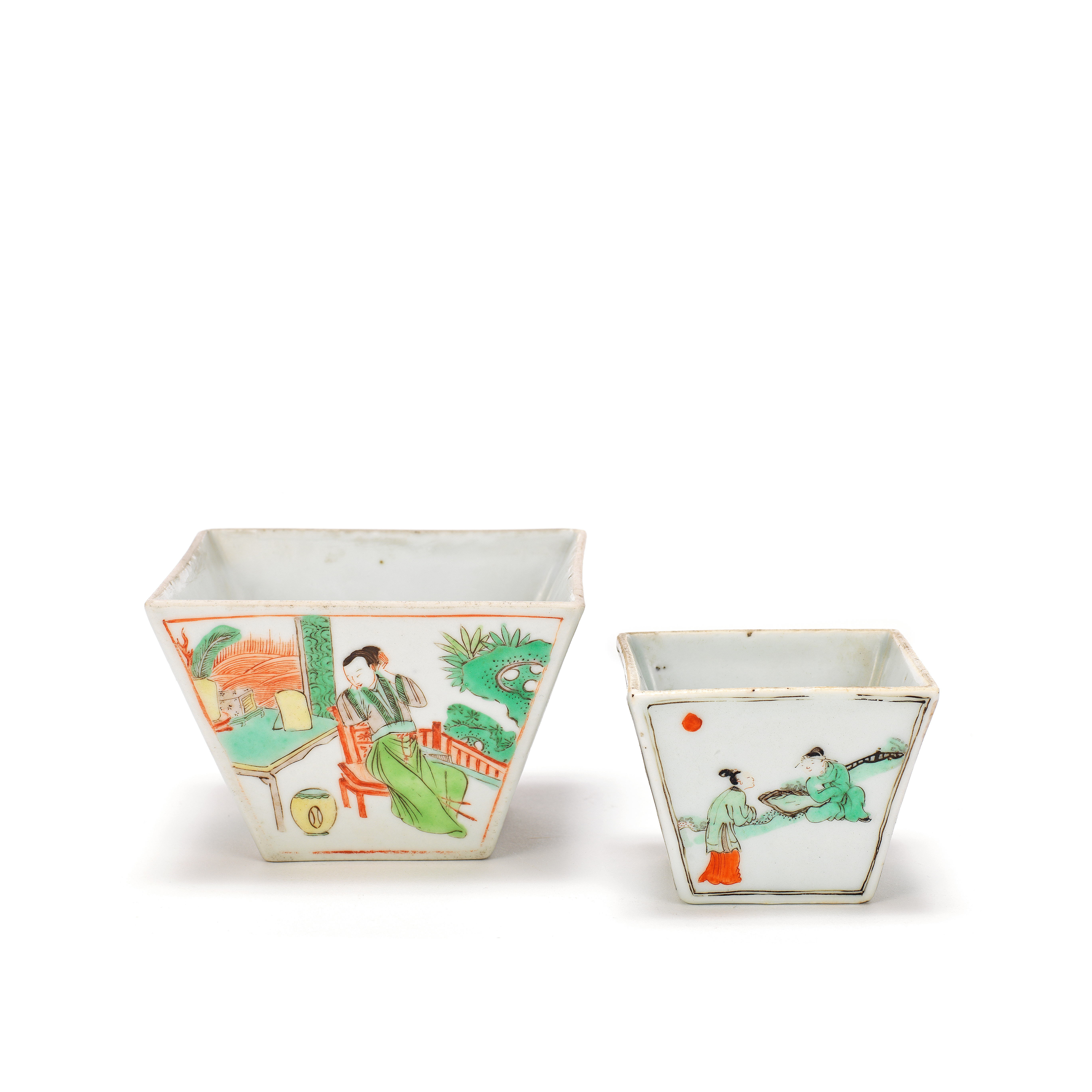 TWO FAMILLE VERTE SQUARE SECTION BOWLS Kangxi (2)