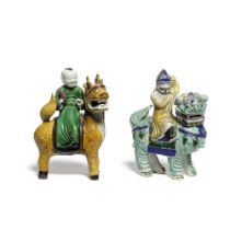 TWO FAMILLE VERTE FIGURES OF BOYS RIDING A QILIN Kangxi (2)