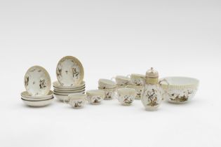 FURSTENBERG. Partie de service en porcelaine. Allemagne, 19e si&#232;cle