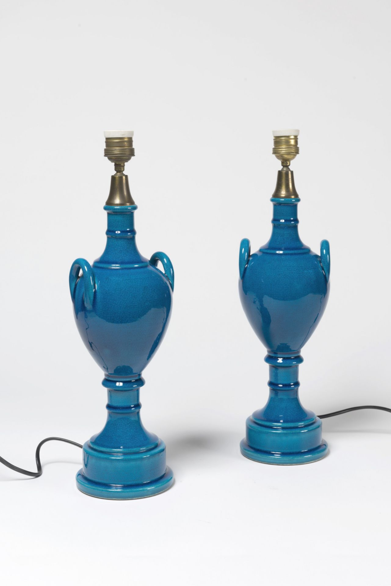 POL CHAMBOST (1906-1983) Paire de pieds de lampe en fa&#239;ence &#233;maill&#233;e bleu