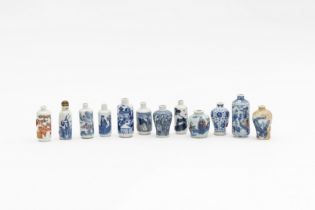 CHINE. Suite de douze flacons tabati&#232;re en porcelaine