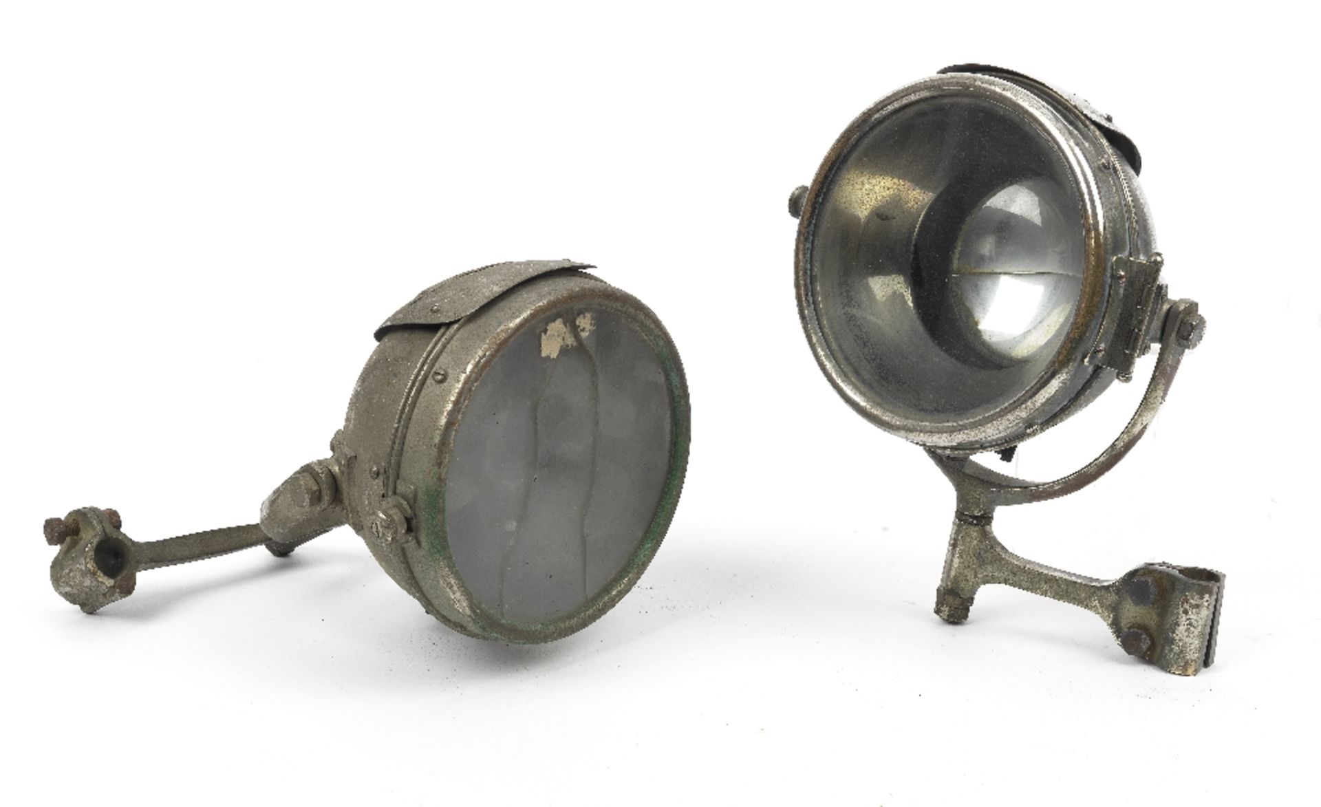 A pair of acetylene driving lamps/spotlamps, ((2))