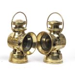 A pair of 720 series oil-illuminating side-lamps, ((2))