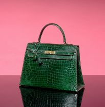 HERMES Paris, circa 1960. Sac 'Kelly Sellier' 32 cm vert &#233;meraude.