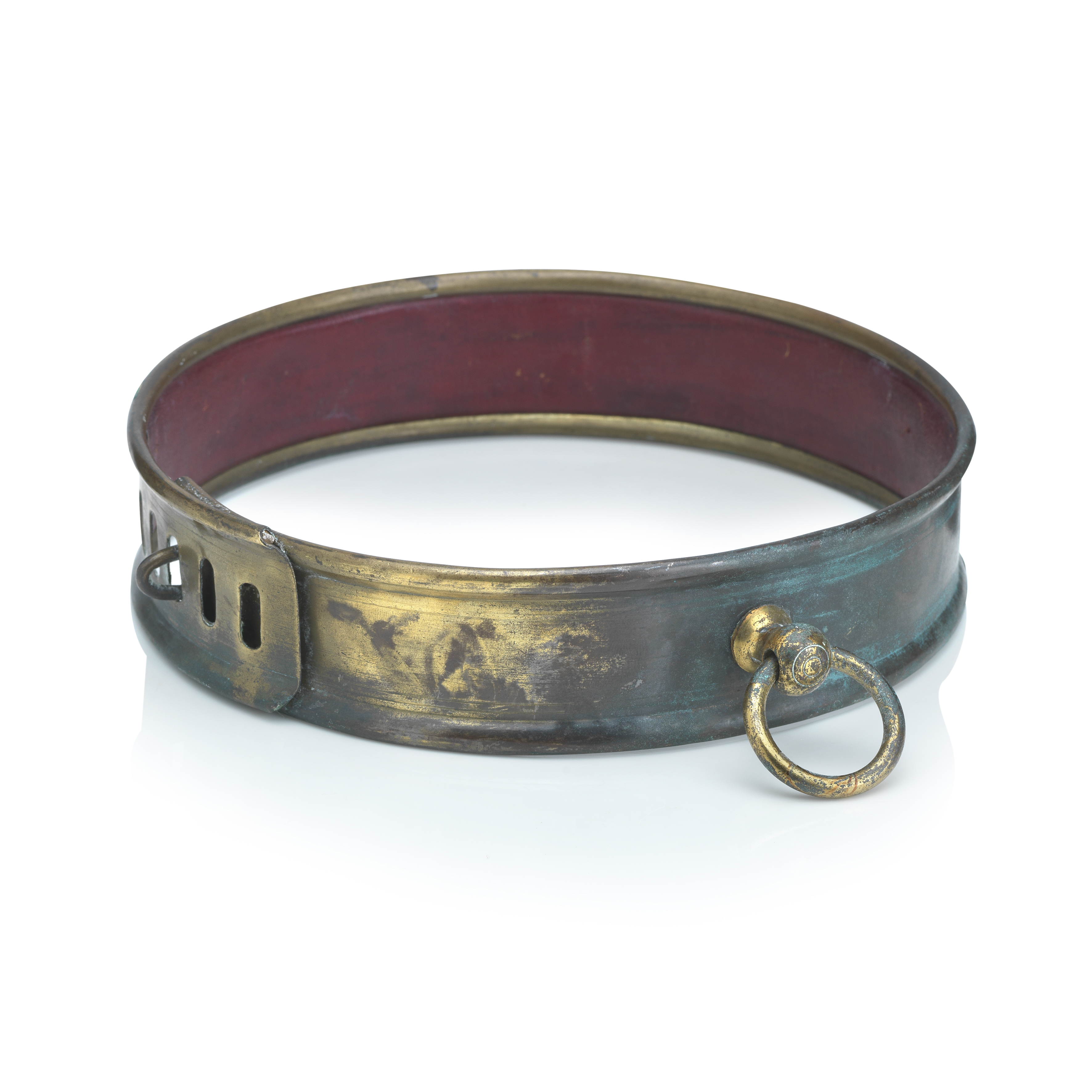 An early 19th century brass dog collar